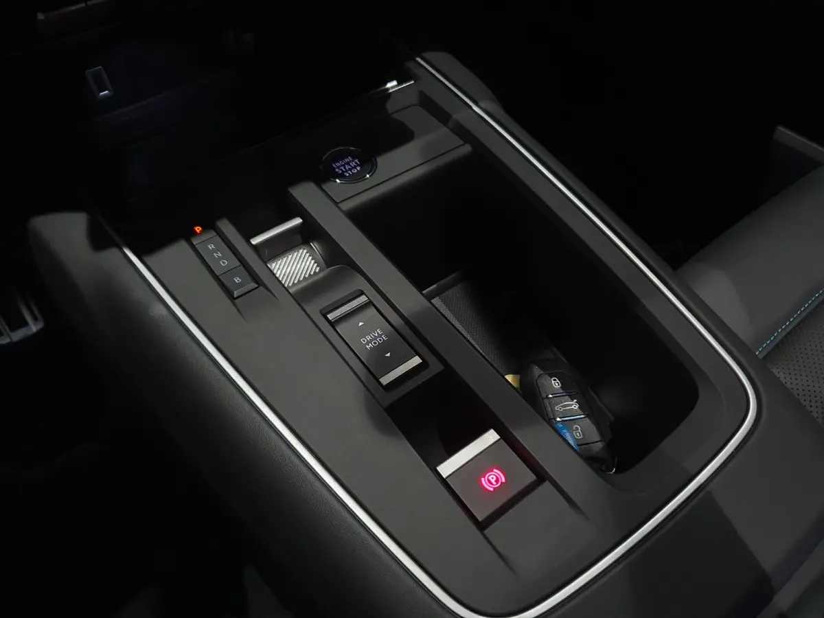 1.6 Plug-in Hybrid Plus 225 Full options | Automaat | Climate Control | Lederen Stoelen Elek. Verstelbaar + Massage | Stoel/Stuur Verwarming | Elek. Schuif/Kantel Dak | Elek. Kofferklep | Fu