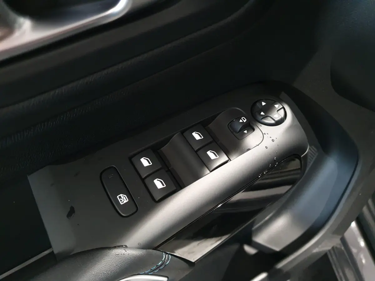 1.6 Plug-in Hybrid Plus 225 Full options | Automaat | Climate Control | Lederen Stoelen Elek. Verstelbaar + Massage | Stoel/Stuur Verwarming | Elek. Schuif/Kantel Dak | Elek. Kofferklep | Fu
