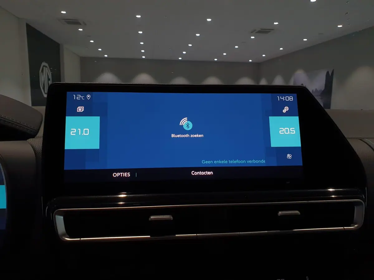 1.6 Plug-in Hybrid Plus 225 Full options | Automaat | Climate Control | Lederen Stoelen Elek. Verstelbaar + Massage | Stoel/Stuur Verwarming | Elek. Schuif/Kantel Dak | Elek. Kofferklep | Fu