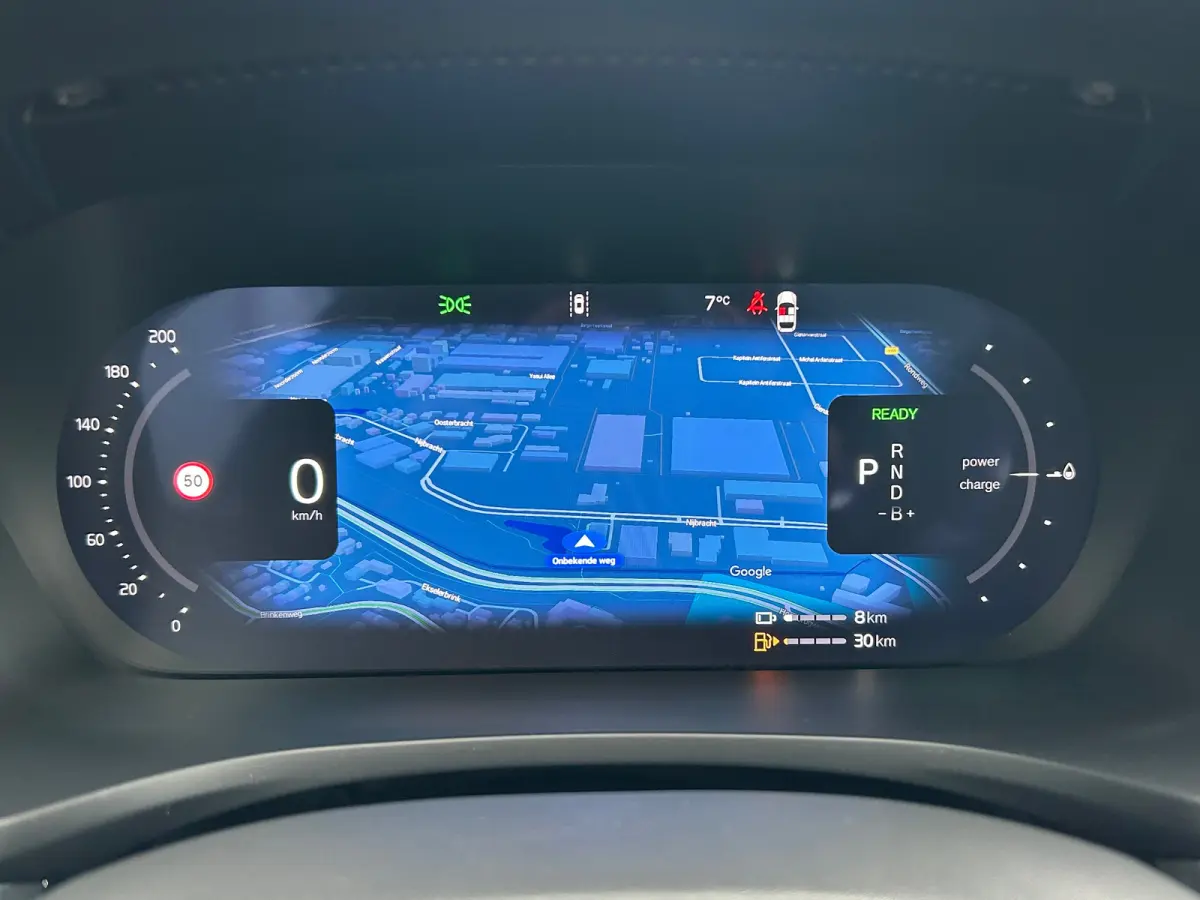 2.0 T8 Plug-in hybrid AWD Ultra Dark | Bowers & Wilkins | Massage stoelen | Gelamineerd glas | HUD | 19" 5-triplespaaks