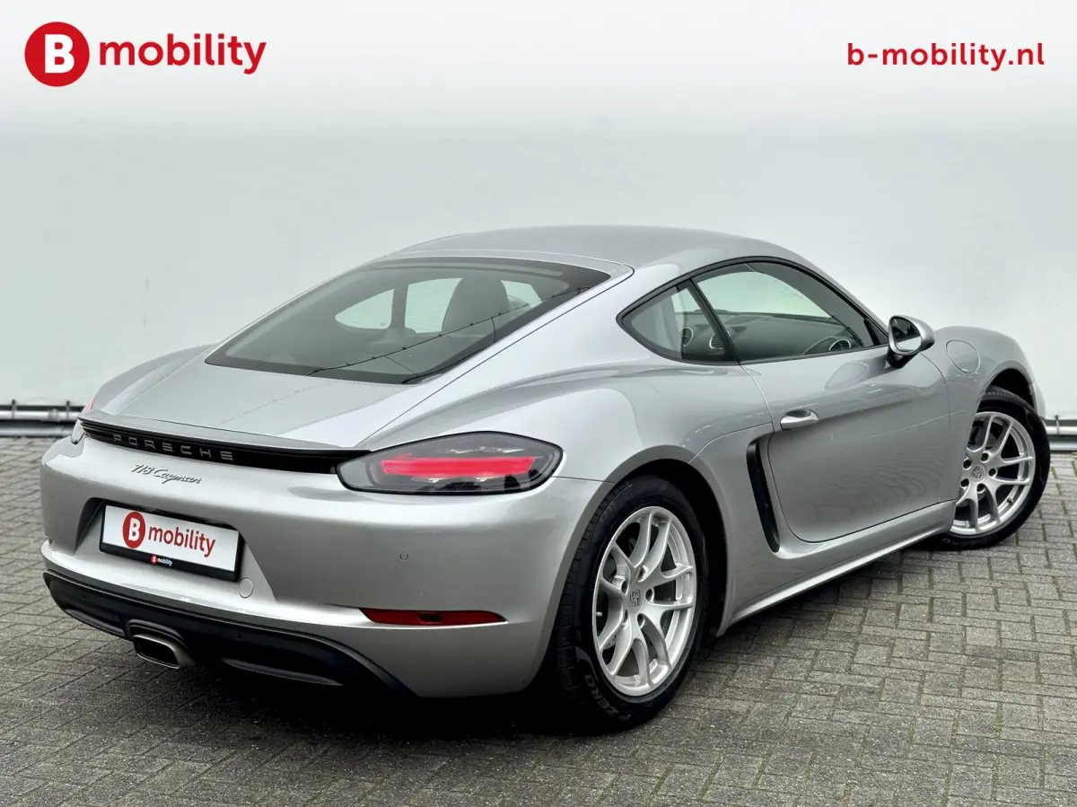300 PK NL Dealerauto PDK PASM BOSE Stoel/Stuurwielverwarming | Apple CarPlay | Achteruitrijcamera |  Adaptive Cruise Control DAB Audio