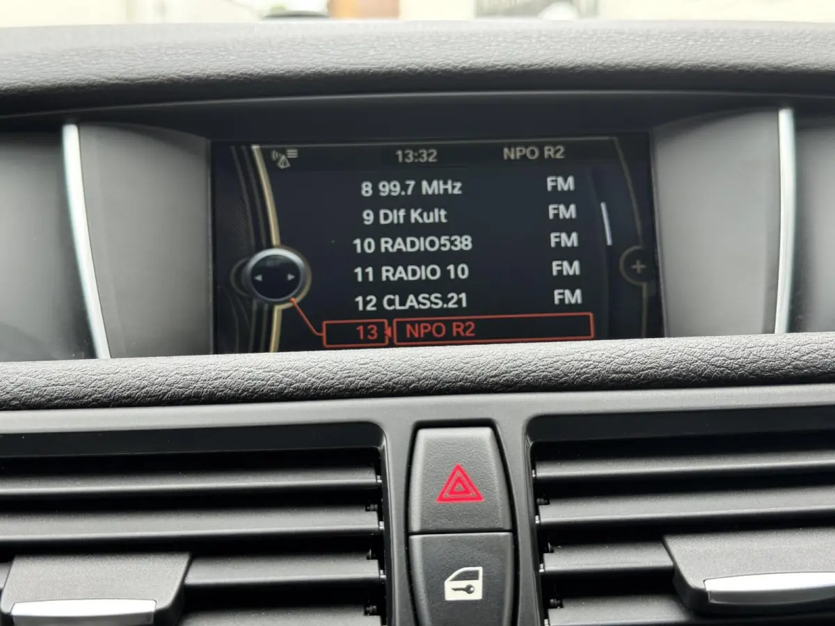 SDrive18i Cruise control Climate control Navigatie Stoelverwarming