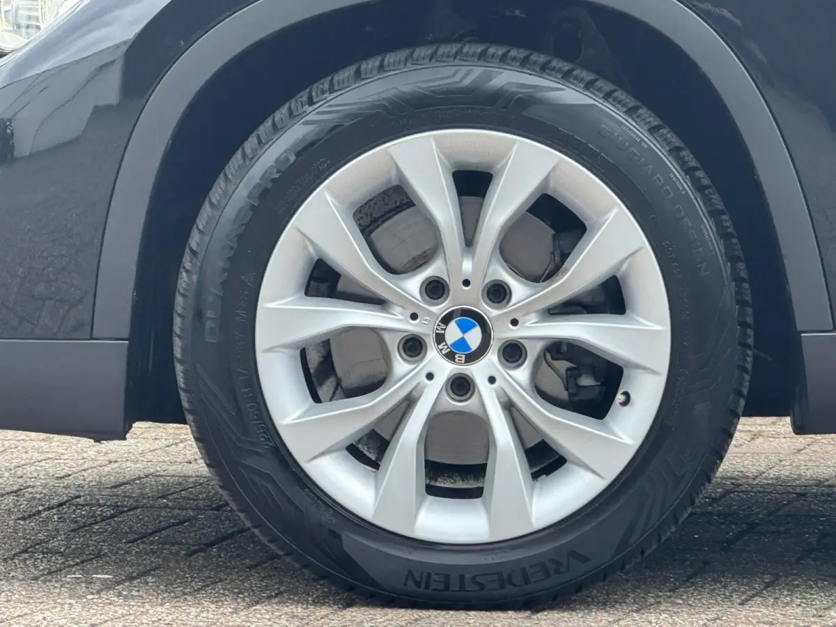 SDrive18i Cruise control Climate control Navigatie Stoelverwarming
