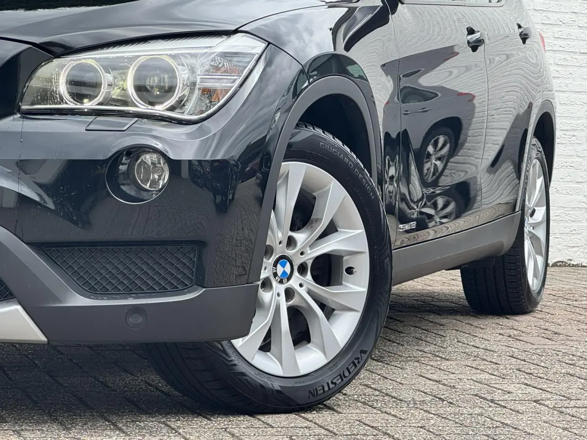 SDrive18i Cruise control Climate control Navigatie Stoelverwarming