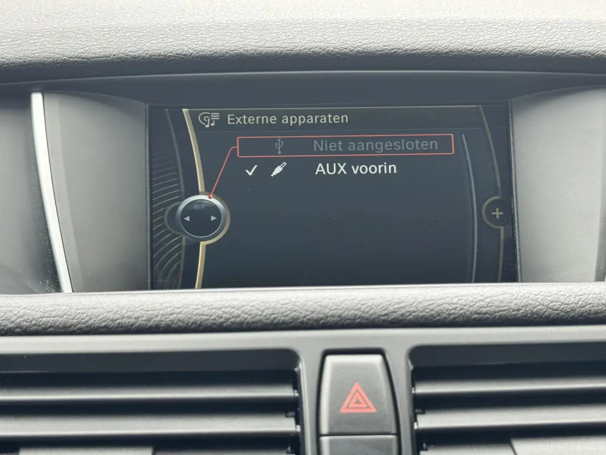 SDrive18i Cruise control Climate control Navigatie Stoelverwarming