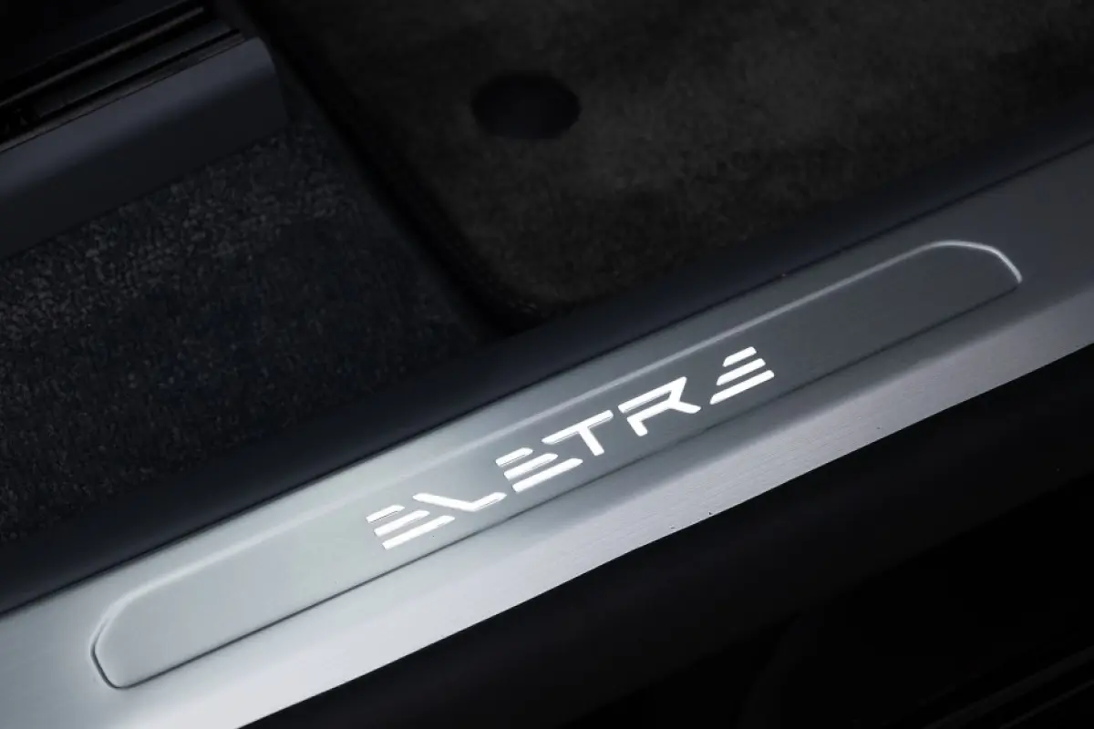 EDS 450 S 4WD Executive Seat 112 kWh | PANORAMADAK | SOH: 99,3% |