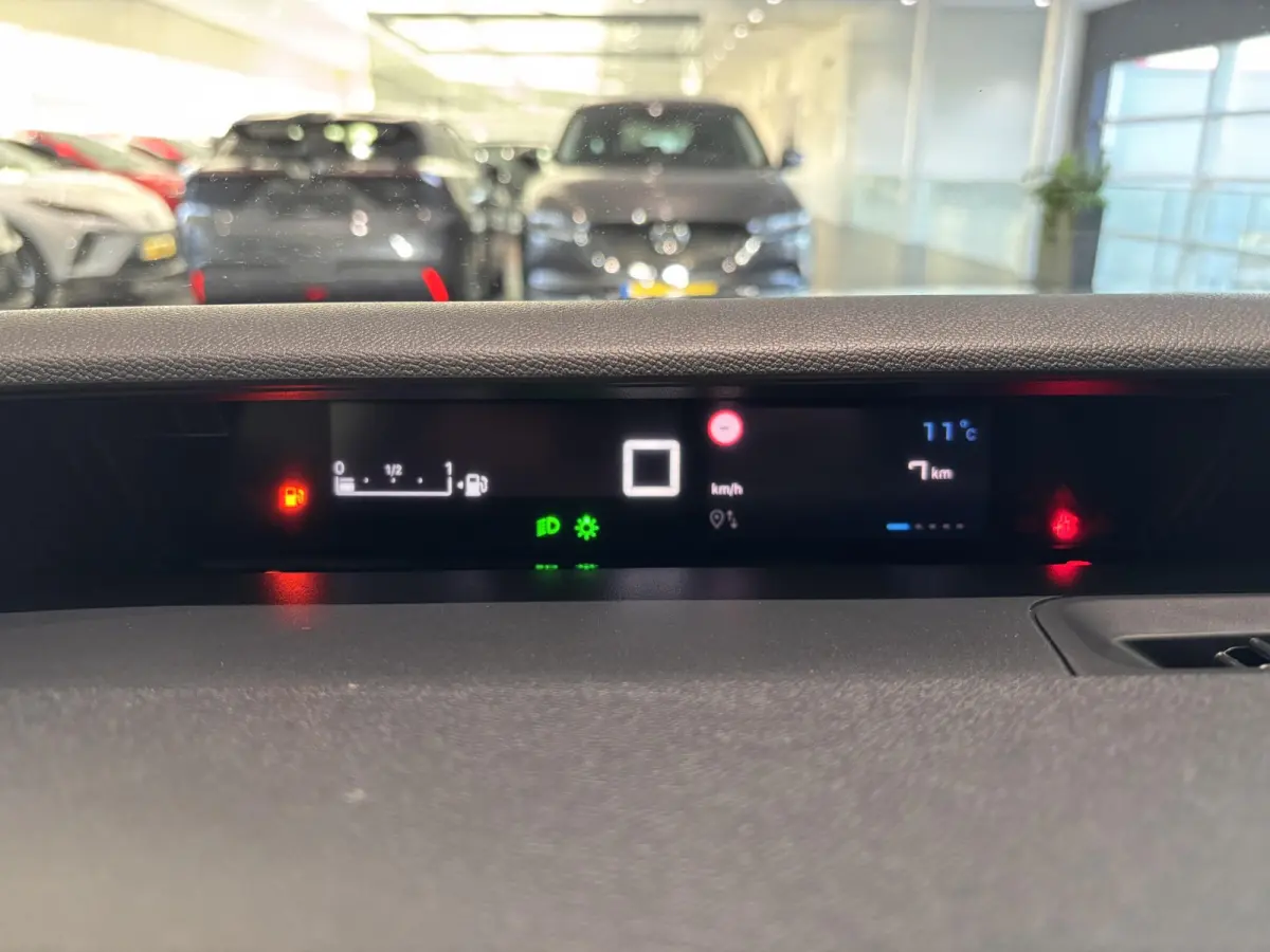 Turbo Plus Hoge instap Airco | Apple Carplay / Android Auto | Parkeersensoren Achter | Spiegels Elektrisch Verstelbaar / Verwarmd | Direct uit Voorraad Leverbaar!