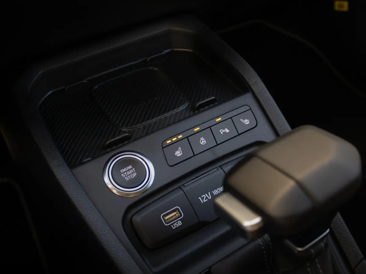 1.0 T-GDi MHEV GT-Line | Actieprijs* | Uit Voorraad | Automaat DCT | Schuif/kantel | Navi. | Camera | Carplay | Clima. | Cruise.