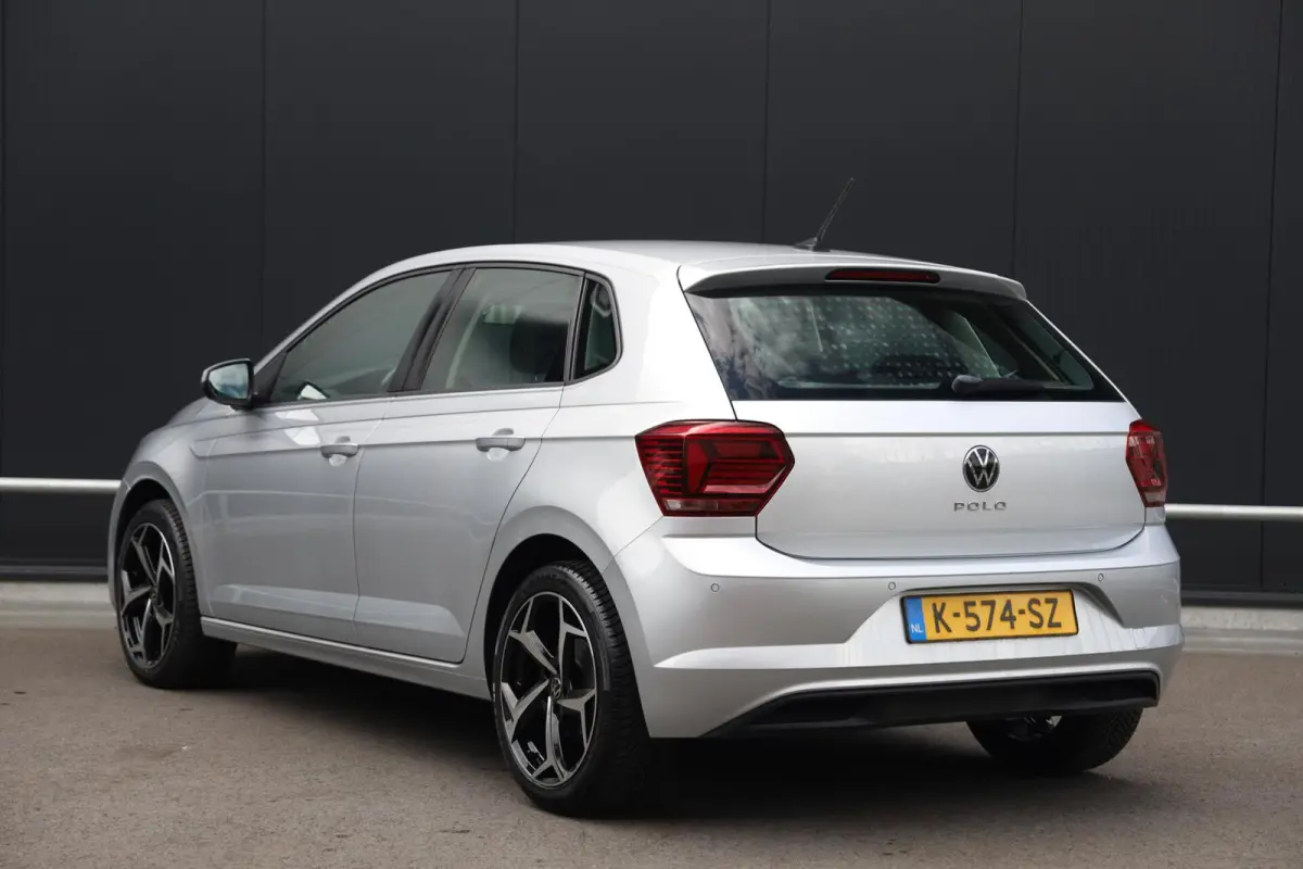 1.0 TSI 95pk Comfortline Business Navi Clima ACC 17 inch R-Line Parkeersensoren NL-Auto!
