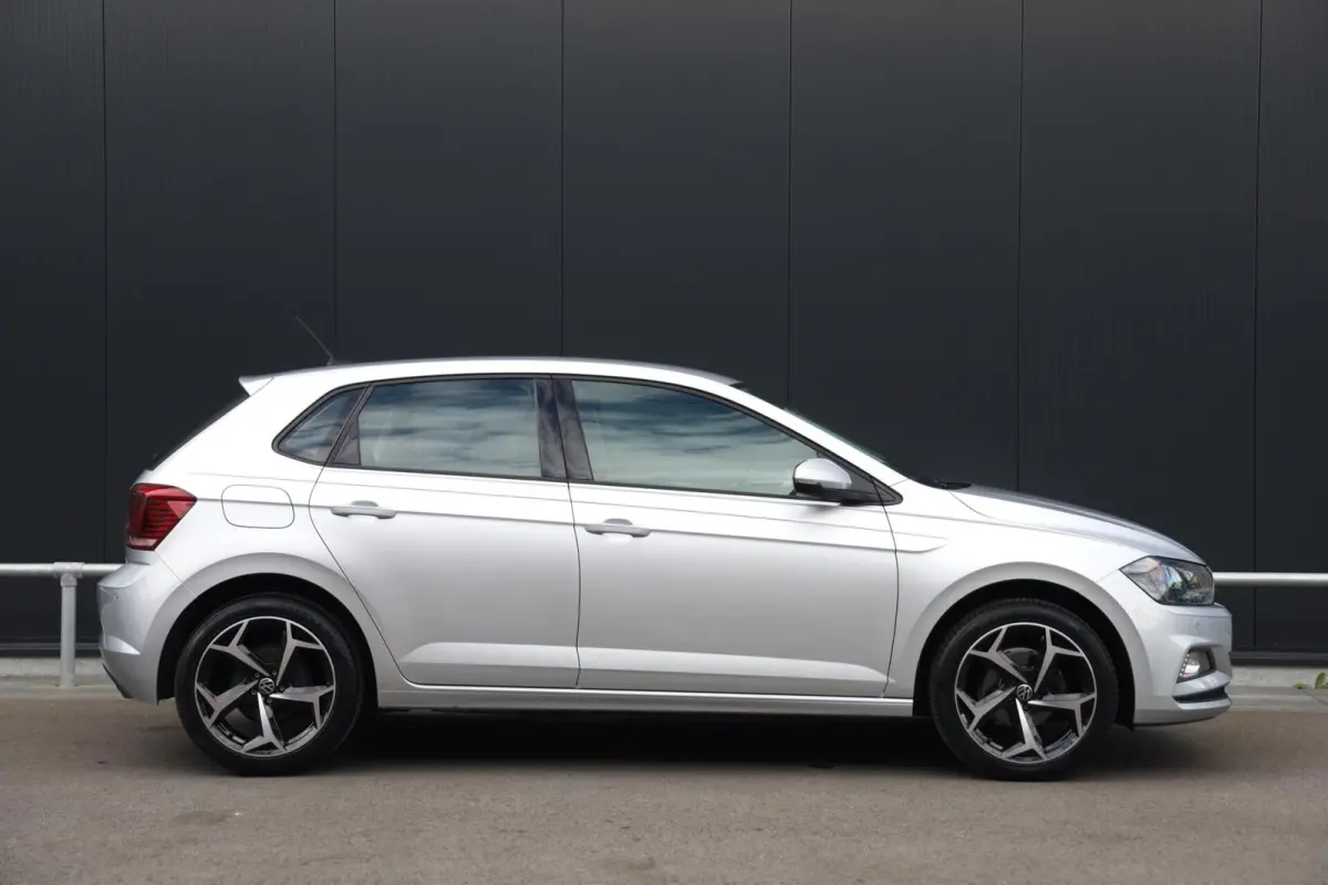 1.0 TSI 95pk Comfortline Business Navi Clima ACC 17 inch R-Line Parkeersensoren NL-Auto!