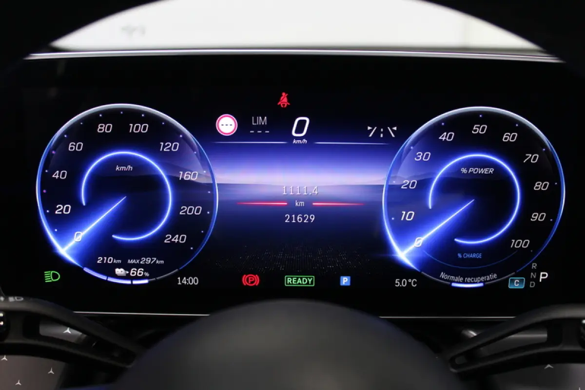 350 4Matic AMG Line 91 kWh, RIJKLAAR!! | PANORAMADAK | ELEC-TREKHAAK | LUCHTVERING | BURMESTER SOUND