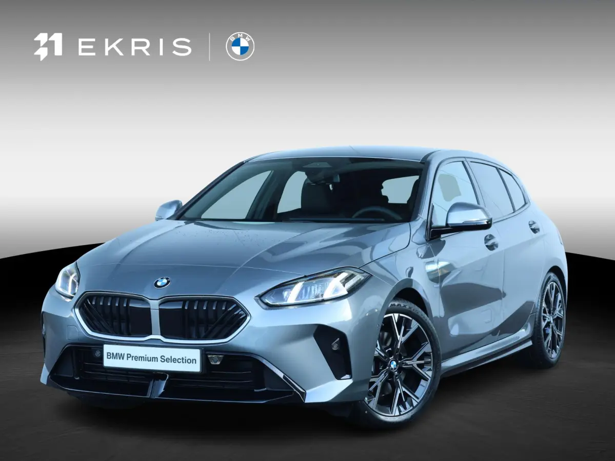 120 M Sport Design Edition M Sportpakket/ Stuurwielrand verwarmd/ Achteruitrijcamera/ Getint Glas/ Sportstoelen/ Driving Assistant