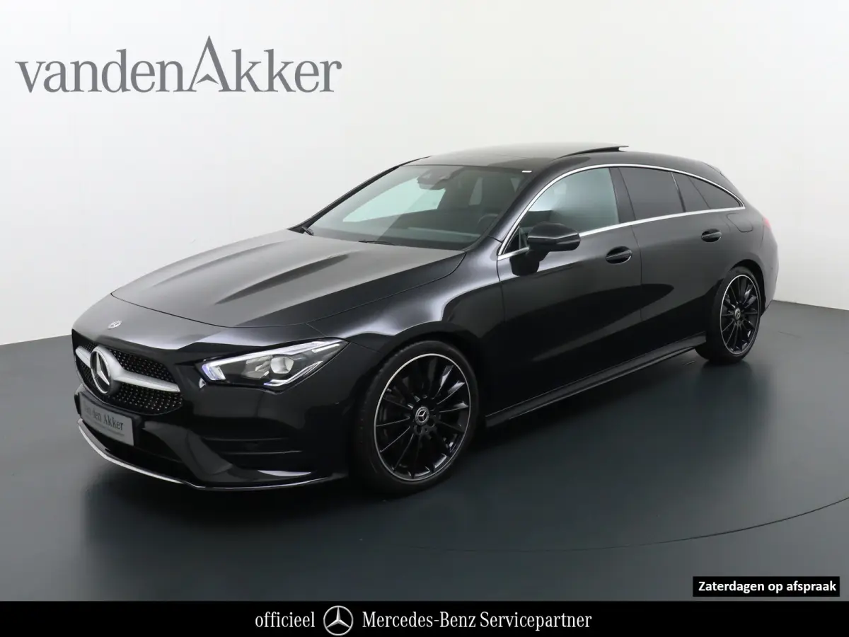 200 AMG 164pk // Panoramadak // 19"AMG Velgen // Sfeerverlichting // Privacy Glas // Carplay // Augmented Reality