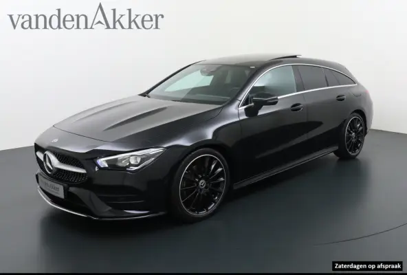 200 AMG Line // Panoramadak // CarPlay // 19 inch