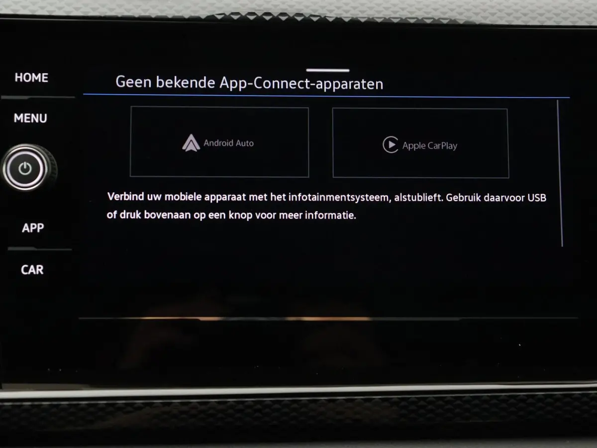 1.0 TSI Life Edition 95 PK | Keyless access | Apple Carplay draadloos | Camera | Navigatie | 15" Lichtmetalen velgen | LED Koplampen | Android Auto draadloos | Parkeersensoren | Adaptive cru