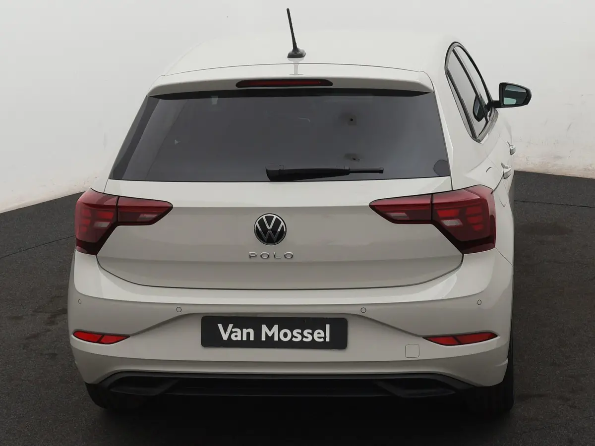 1.0 TSI Life Edition 95 PK | Keyless access | Apple Carplay draadloos | Camera | Navigatie | 15" Lichtmetalen velgen | LED Koplampen | Android Auto draadloos | Parkeersensoren | Adaptive cru