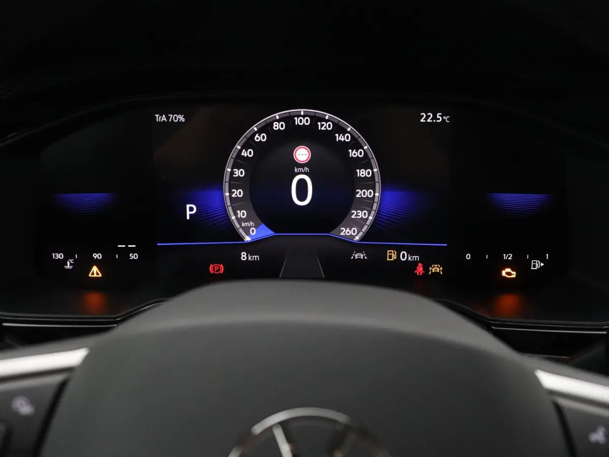 1.0 TSI Life Edition 95 PK | Keyless access | Apple Carplay draadloos | Camera | Navigatie | 15" Lichtmetalen velgen | LED Koplampen | Android Auto draadloos | Parkeersensoren | Adaptive cru