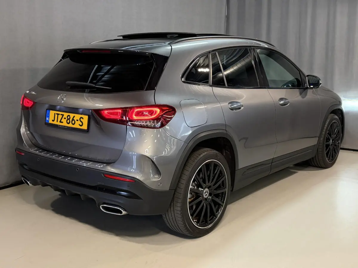250 e AMG Line 20"/SOH 89%/Panoramadak/Memory stoel l+r/Matrix LED/Keyless/Sfeerverlichting/Stoelverwarming/Camera/
