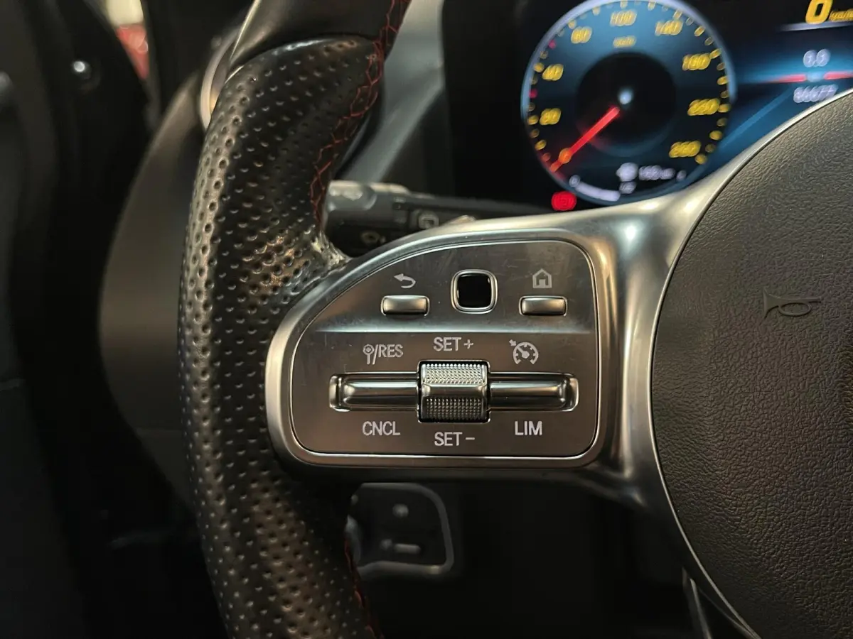 250 e AMG Line 20"/SOH 89%/Panoramadak/Memory stoel l+r/Matrix LED/Keyless/Sfeerverlichting/Stoelverwarming/Camera/
