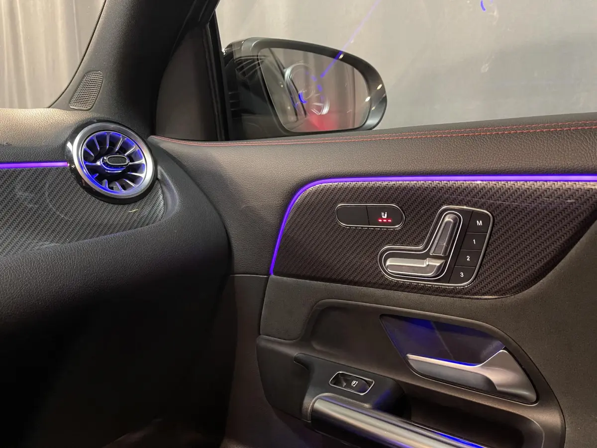 250 e AMG Line 20"/SOH 89%/Panoramadak/Memory stoel l+r/Matrix LED/Keyless/Sfeerverlichting/Stoelverwarming/Camera/