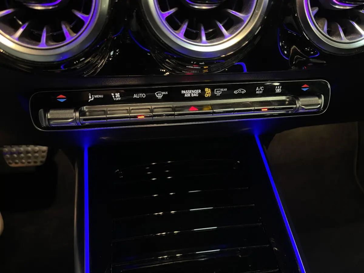250 e AMG Line 20"/SOH 89%/Panoramadak/Memory stoel l+r/Matrix LED/Keyless/Sfeerverlichting/Stoelverwarming/Camera/