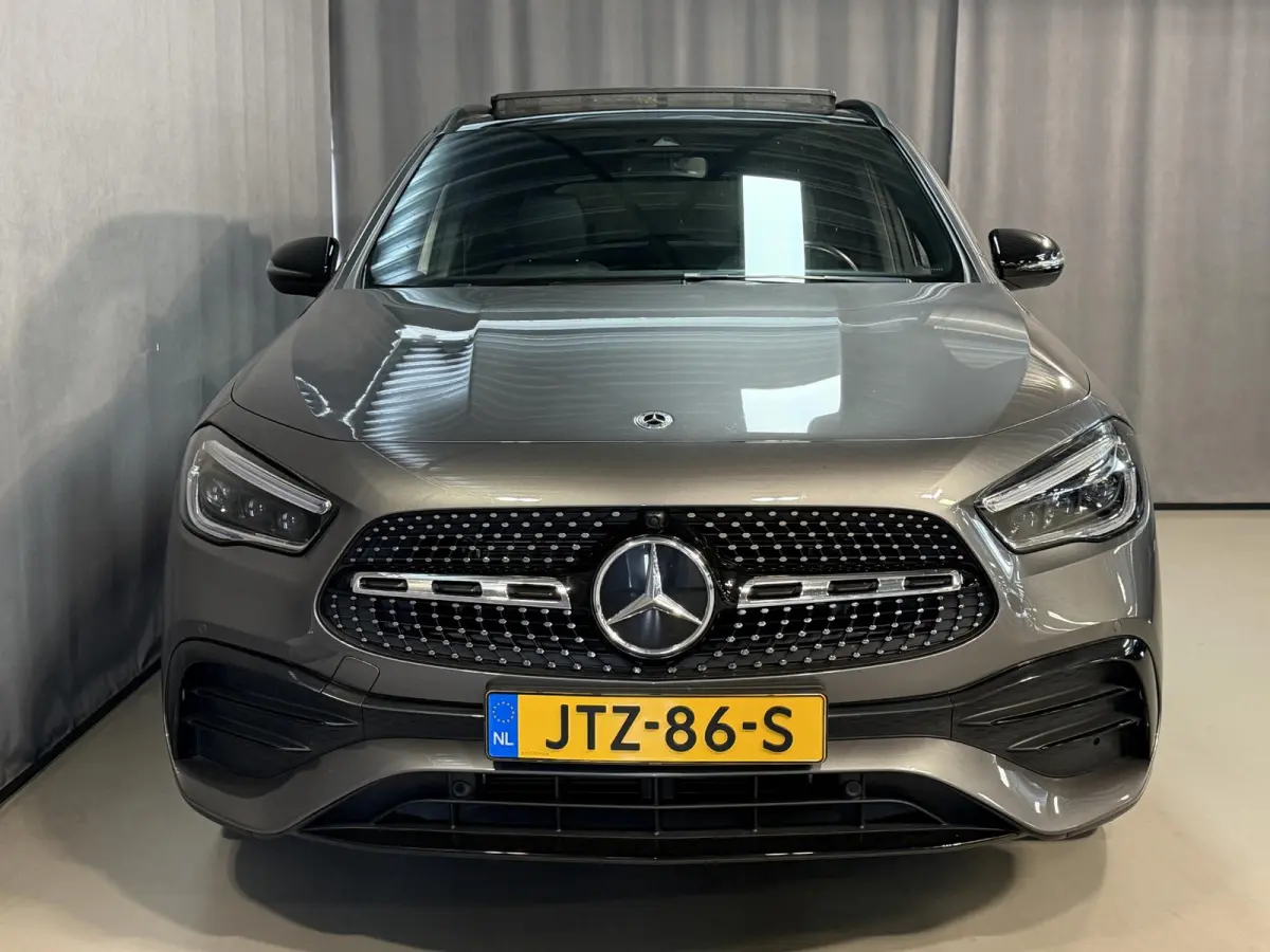 250 e AMG Line 20"/SOH 89%/Panoramadak/Memory stoel l+r/Matrix LED/Keyless/Sfeerverlichting/Stoelverwarming/Camera/