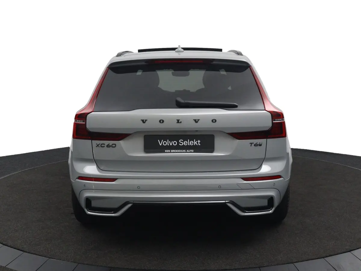T6 AWD Ultra Black Edition | Luchtvering | Bowers&Wilkins | Direct Beschikbaar | 360 Camera | Gelamineerd Glas | 22 Inch | Stoelvenitlatie | Massage