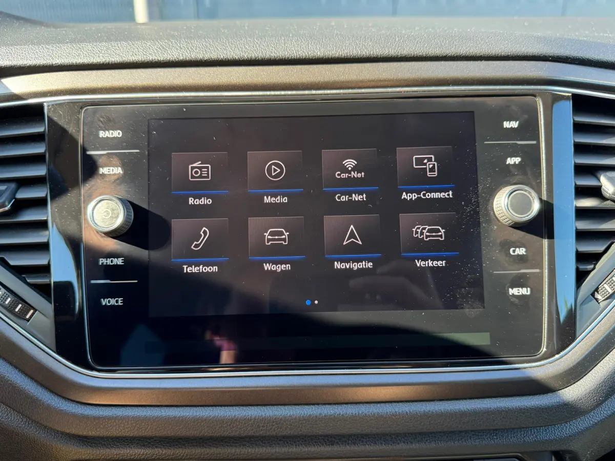1.0 TSI Style * Navigatiesysteem * Stoelverwarming * Adaptieve Cruise Control * Parkeercamera *