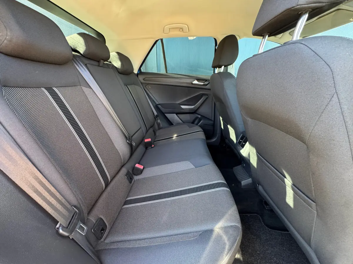 1.0 TSI Style * Navigatiesysteem * Stoelverwarming * Adaptieve Cruise Control * Parkeercamera *