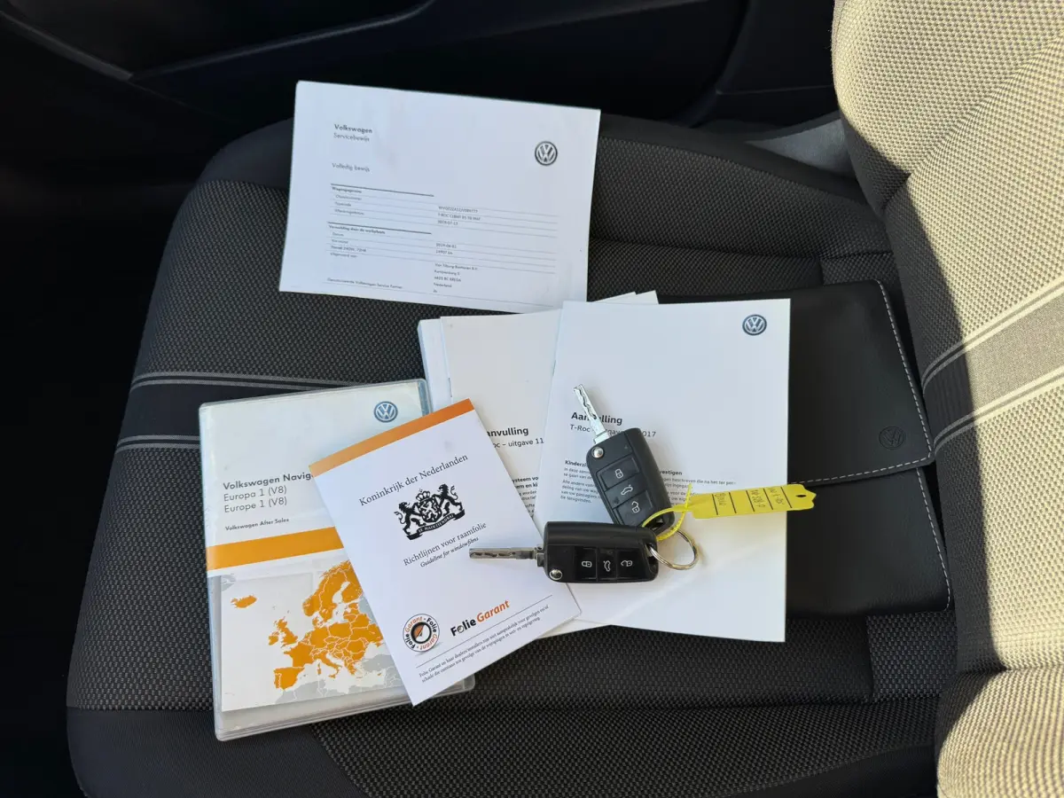 1.0 TSI Style * Navigatiesysteem * Stoelverwarming * Adaptieve Cruise Control * Parkeercamera *