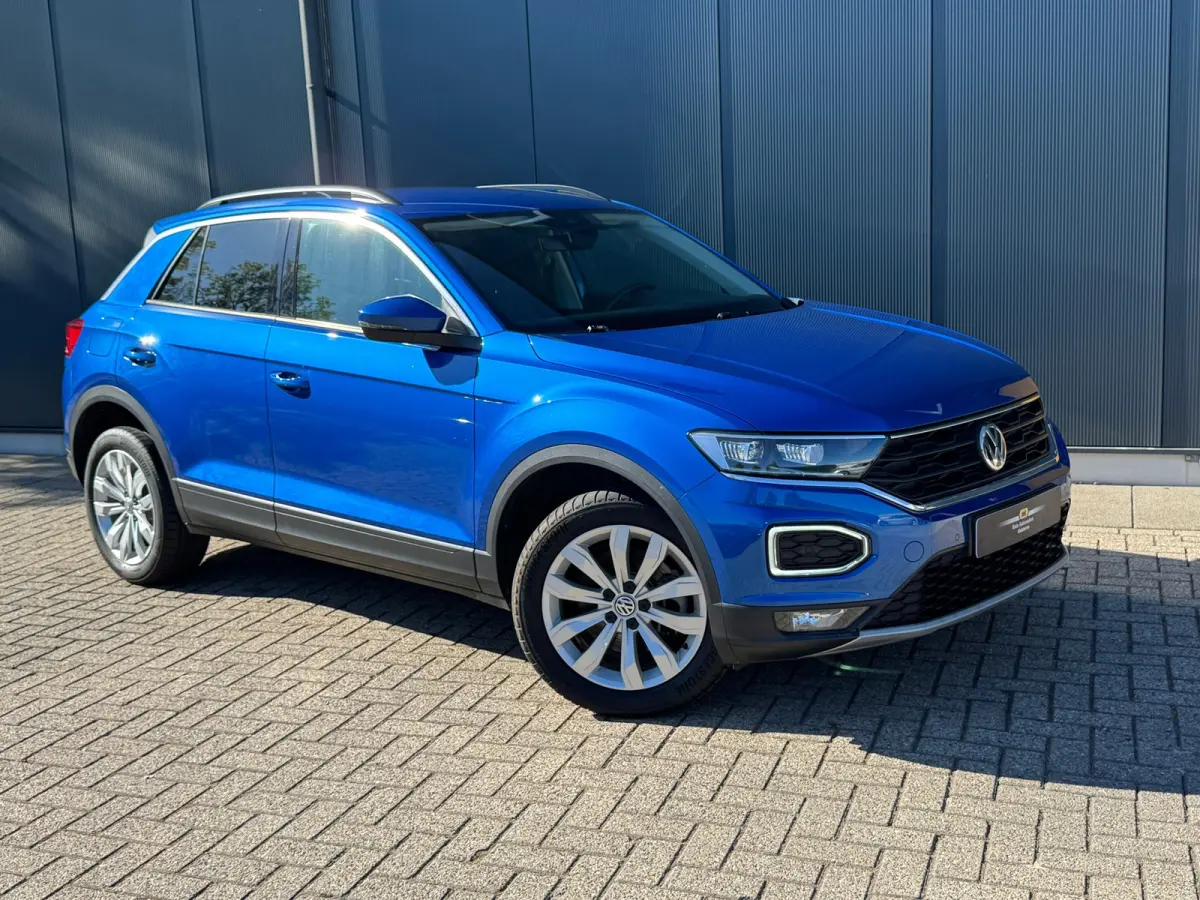 1.0 TSI Style * Navigatiesysteem * Stoelverwarming * Adaptieve Cruise Control * Parkeercamera *