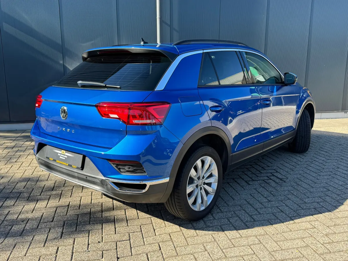 1.0 TSI Style * Navigatiesysteem * Stoelverwarming * Adaptieve Cruise Control * Parkeercamera *