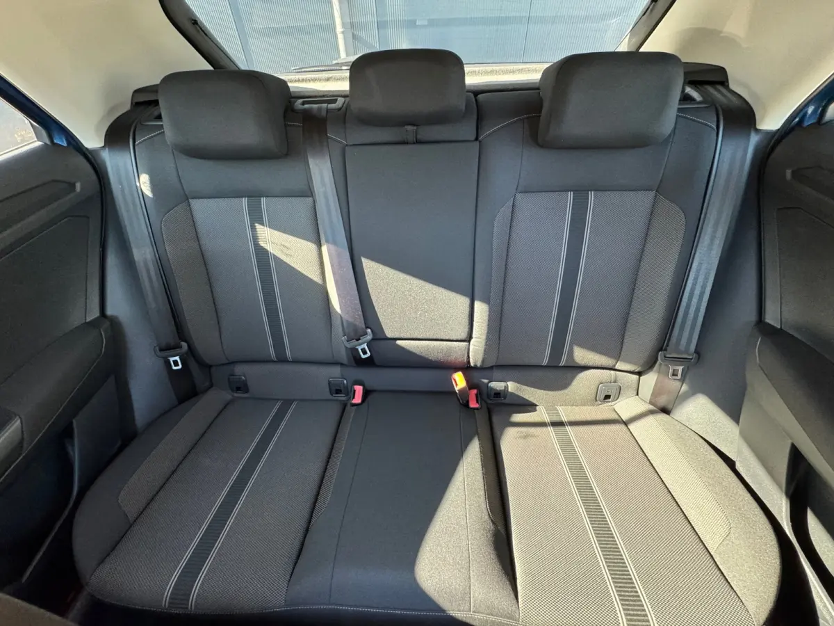 1.0 TSI Style * Navigatiesysteem * Stoelverwarming * Adaptieve Cruise Control * Parkeercamera *