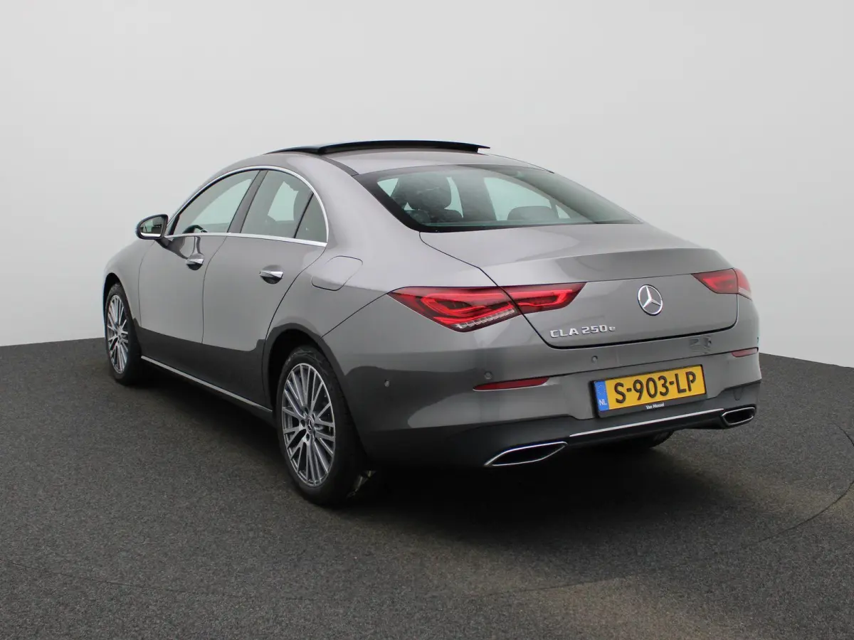 250 e Luxury Line | Automaat | Panoramadak | Apple Carplay / Android Auto | Stoel- Stuurverwarming | 360 Camera | Memory Seats | Adaptieve Cruise Control | Sfeerverlichting | Virtual Cockpit