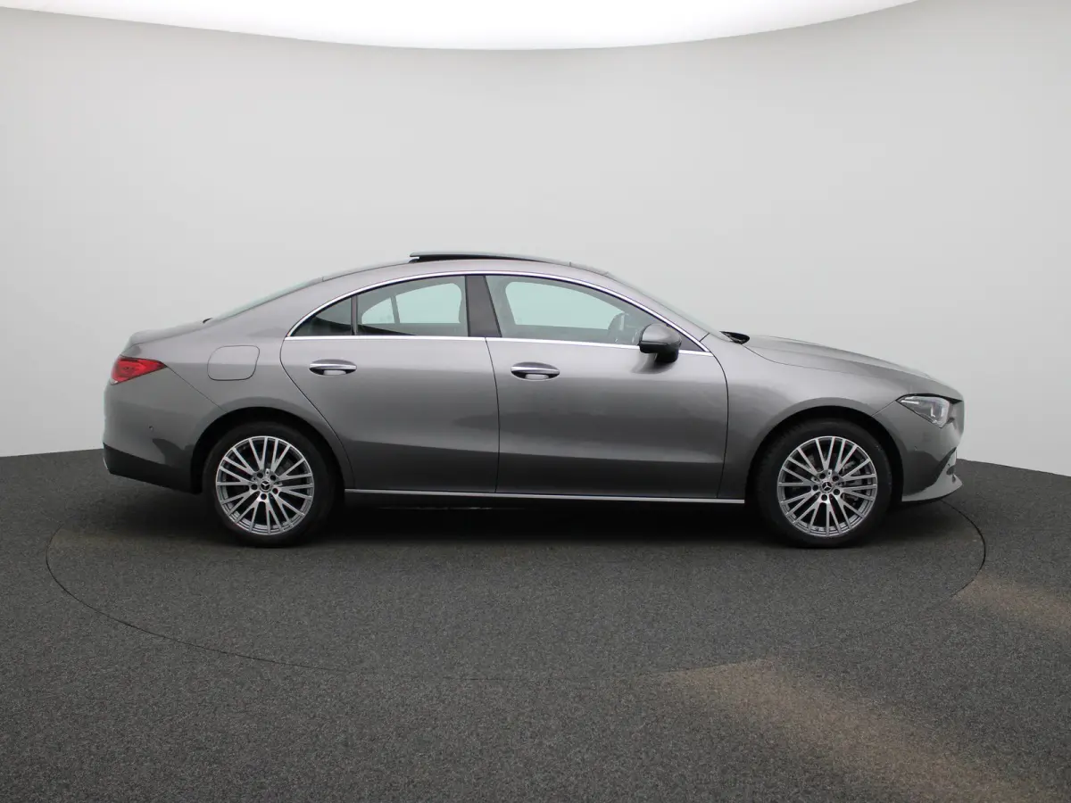 250 e Luxury Line | Automaat | Panoramadak | Apple Carplay / Android Auto | Stoel- Stuurverwarming | 360 Camera | Memory Seats | Adaptieve Cruise Control | Sfeerverlichting | Virtual Cockpit