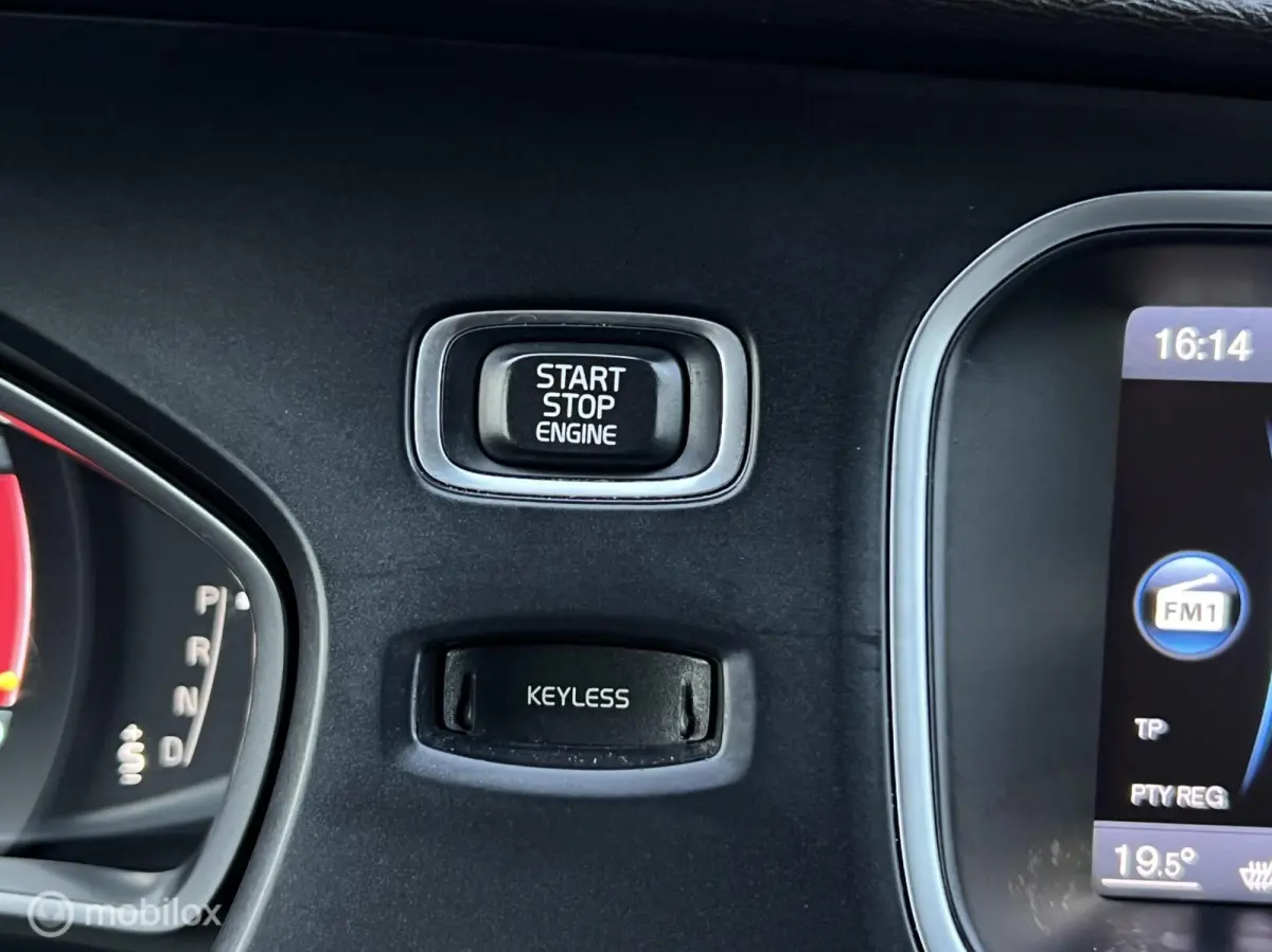2.5 T5 AWD Summum / 255 PK / LUXE / BLIS!