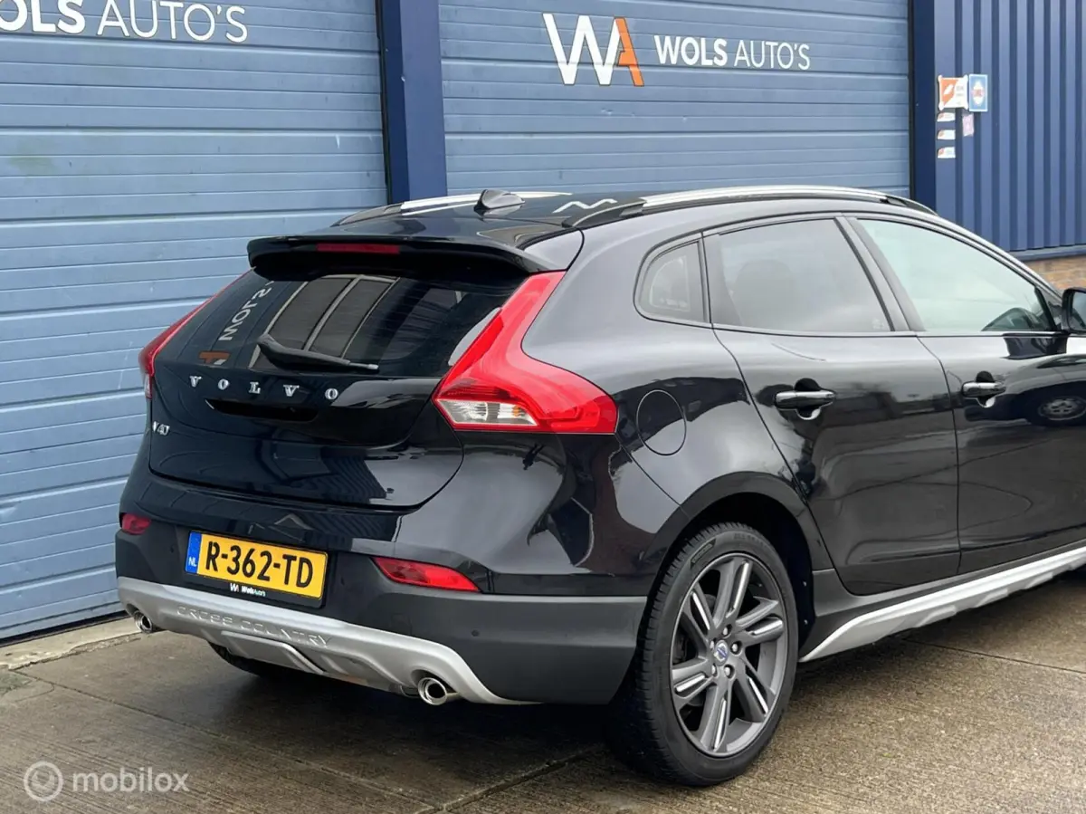 2.5 T5 AWD Summum / 255 PK / LUXE / BLIS!
