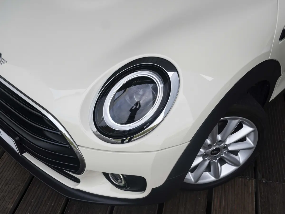 One Classic + Business Edition + Apple Carplay