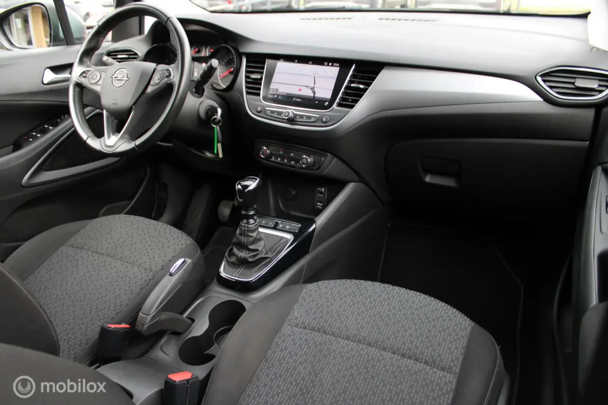 1.2 Turbo 110 PK Edition, Nieuw Model, Cruise, Navi, Camera, App connect, Pdc voor + achter, Clima, Full led, Distributieriem vervangen bij 93000 KM