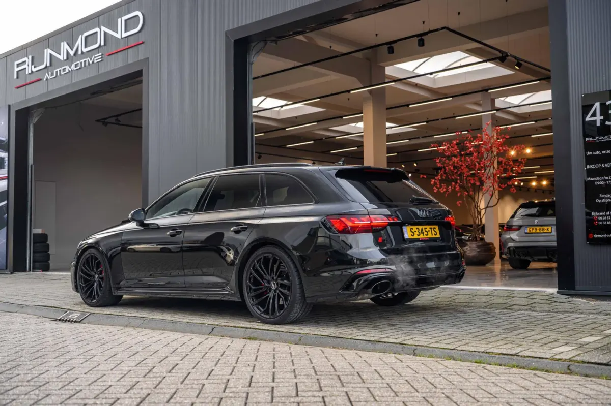 Audi RS4 Avant 2.9 TFSI 450PK | Pano | HUD | B&O | Massage | 360° | RS Dynamic