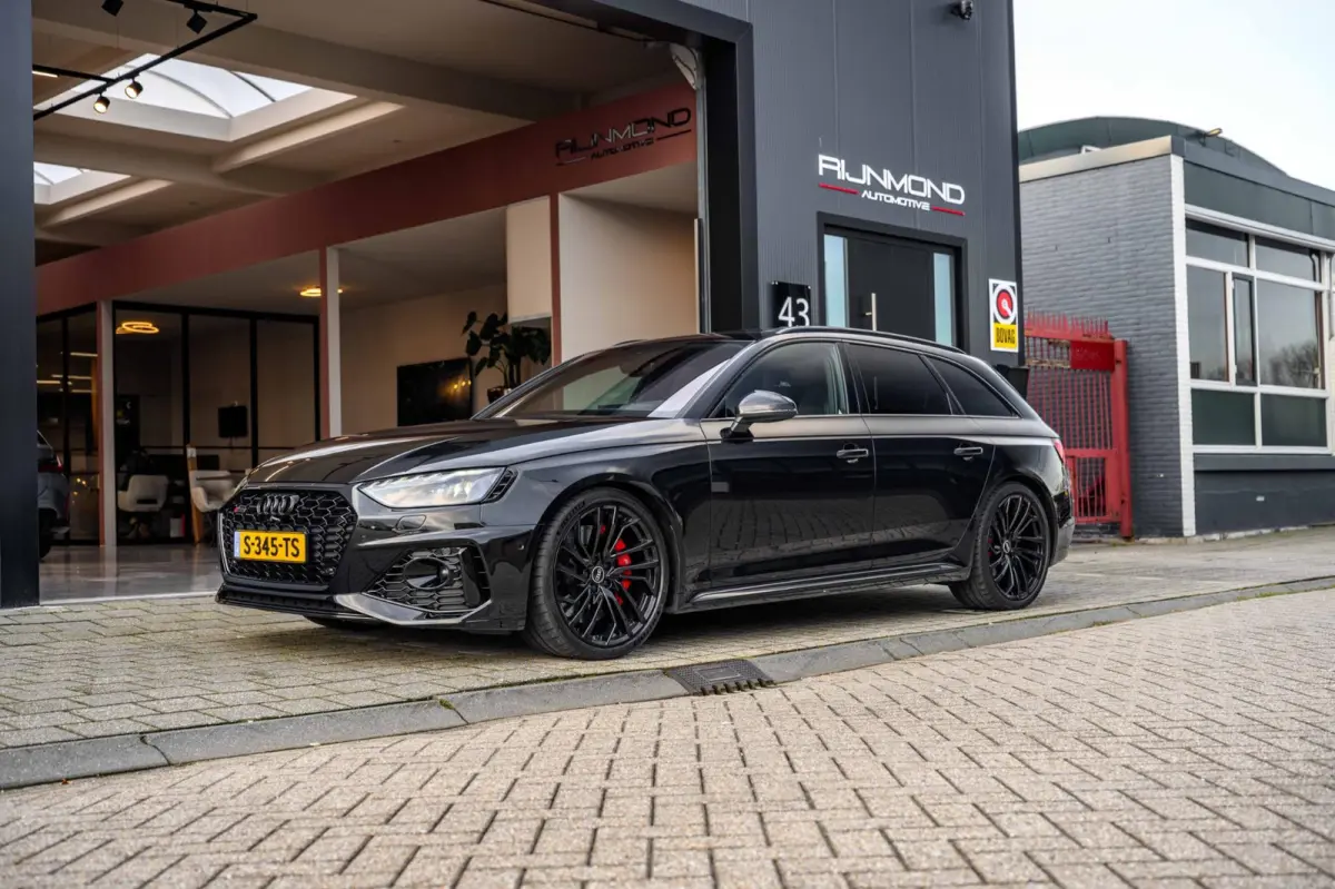 Audi RS4 Avant 2.9 TFSI 450PK | Pano | HUD | B&O | Massage | 360° | RS Dynamic