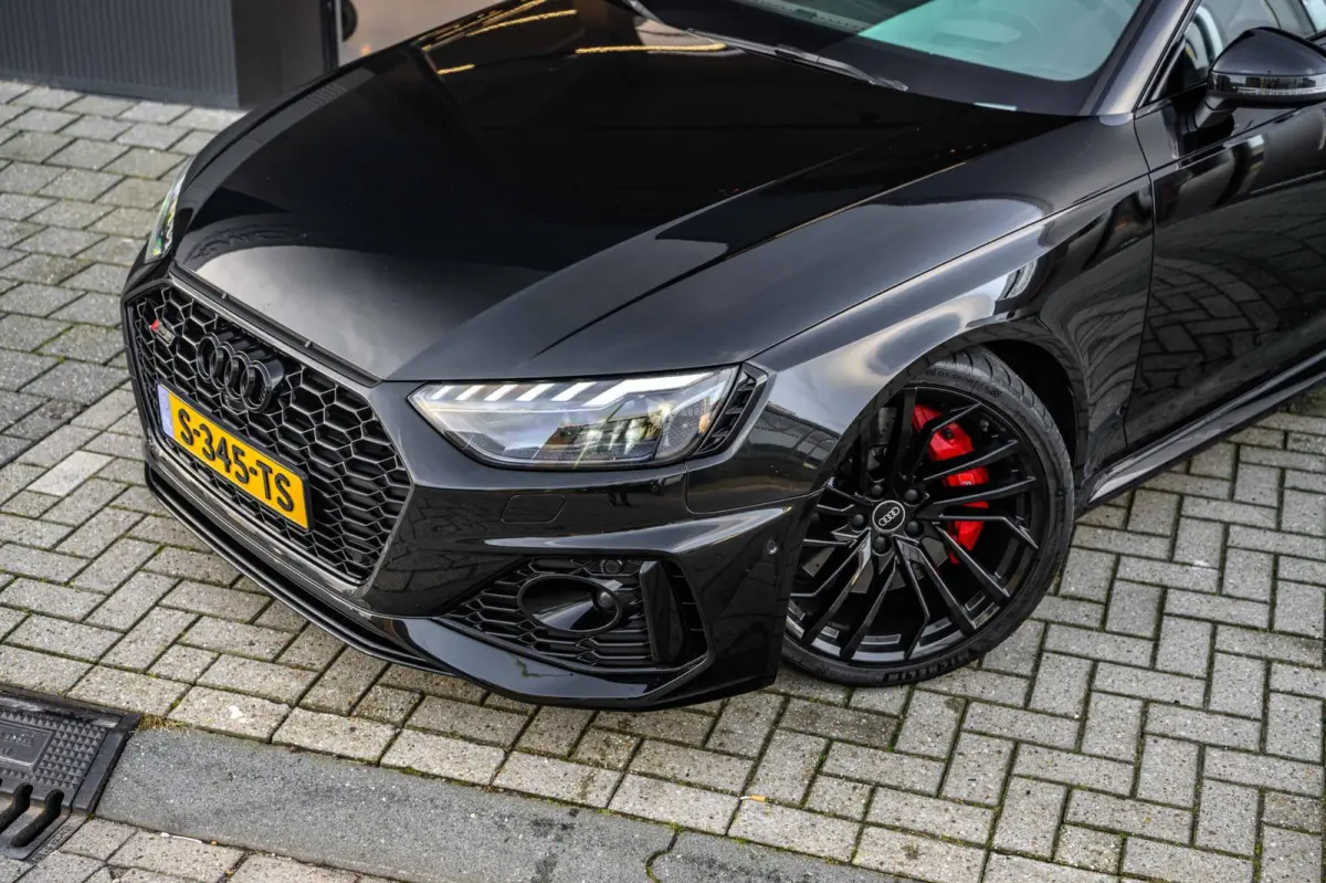 Audi RS4 Avant 2.9 TFSI 450PK | Pano | HUD | B&O | Massage | 360° | RS Dynamic