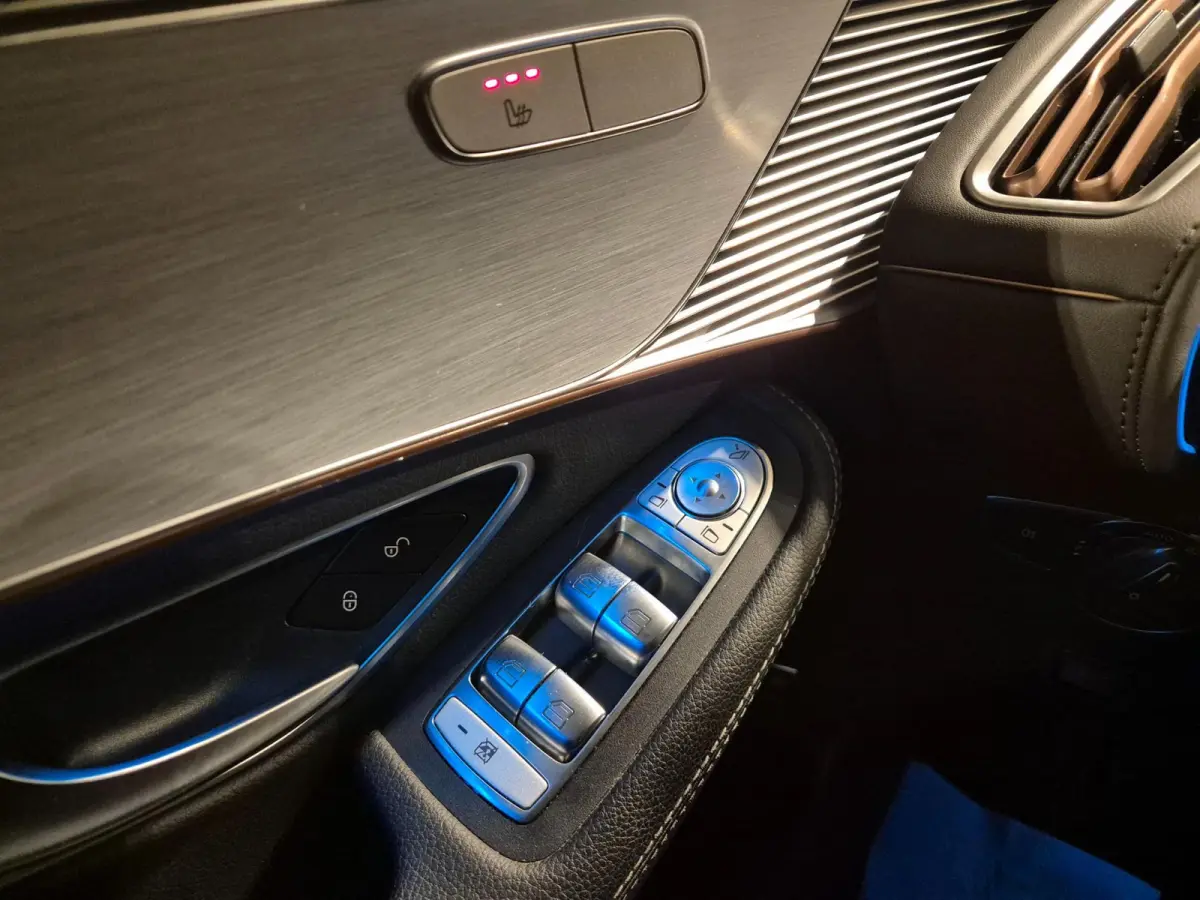 400 4MATIC Business Solution AMG 80 kWh - SOH 96% - Ambiant light - Adapt Cruise - NL Auto - Incl BTW
