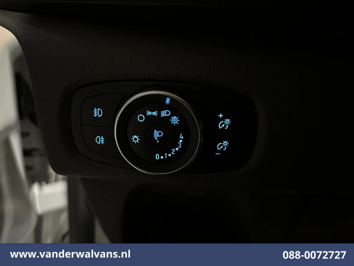 2.0 TDCI L2H1 Euro6 Airco | Camera | Navigatie | LED | Apple Carplay | Cruisecontrol Android Auto, Parkeersensoren, Stoelverwarming, Verwarmde voorruit, Bijrijdersbank, 2670kg trekvermogen