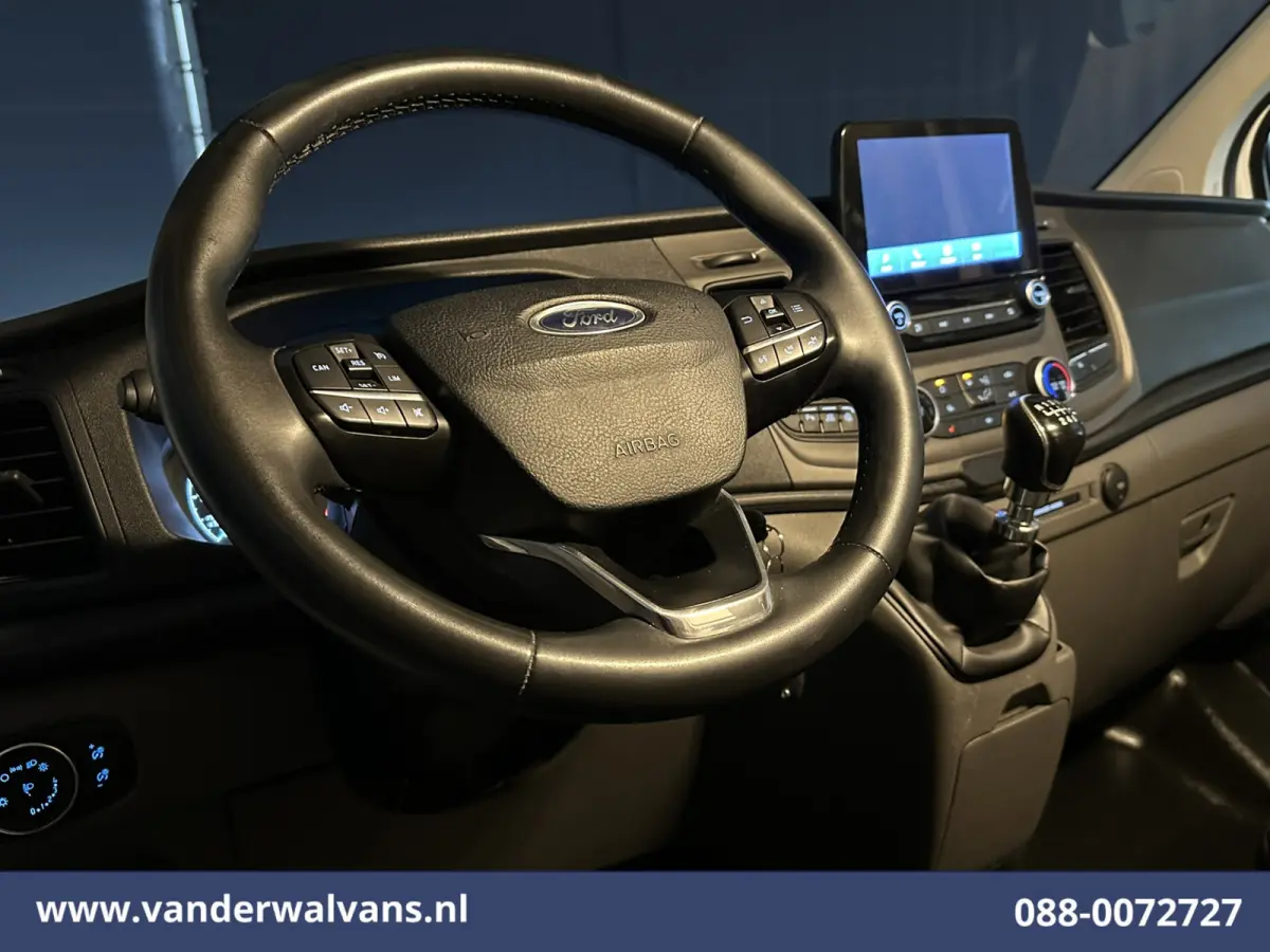 2.0 TDCI L2H1 Euro6 Airco | Camera | Navigatie | LED | Apple Carplay | Cruisecontrol Android Auto, Parkeersensoren, Stoelverwarming, Verwarmde voorruit, Bijrijdersbank, 2670kg trekvermogen