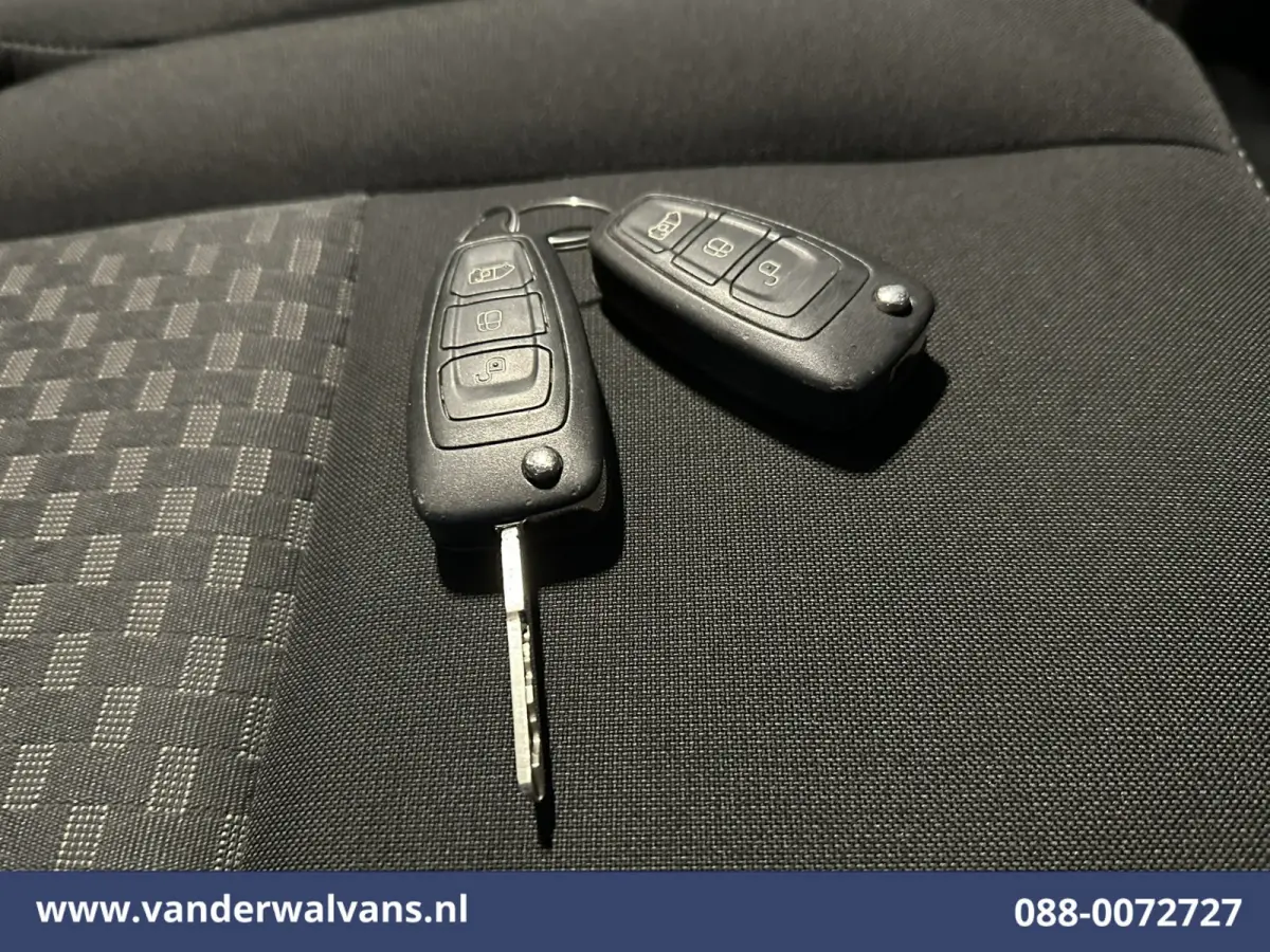 2.0 TDCI L2H1 Euro6 Airco | Camera | Navigatie | LED | Apple Carplay | Cruisecontrol Android Auto, Parkeersensoren, Stoelverwarming, Verwarmde voorruit, Bijrijdersbank, 2670kg trekvermogen