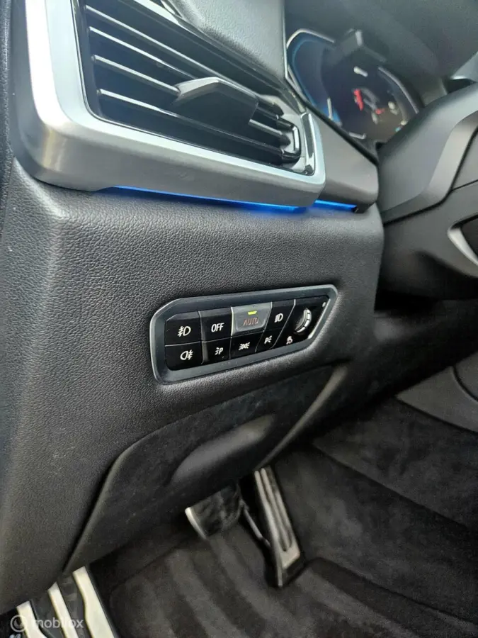 xDrive45E High Executive Hybride 394PK | SKY Lounge