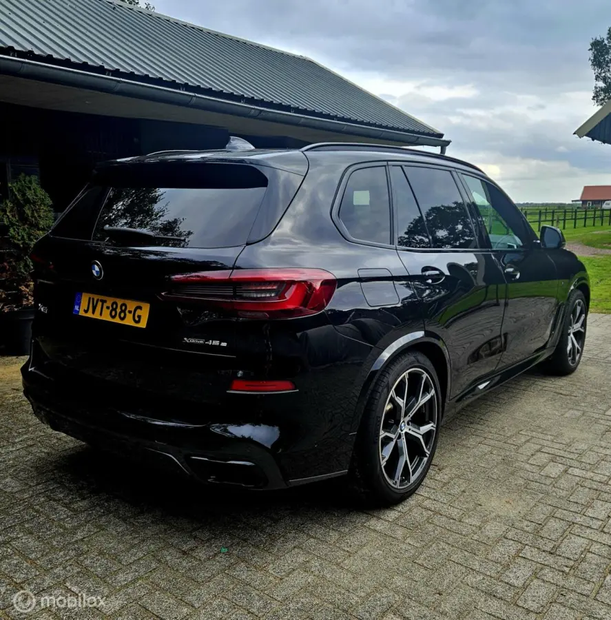 xDrive45E High Executive Hybride 394PK | SKY Lounge