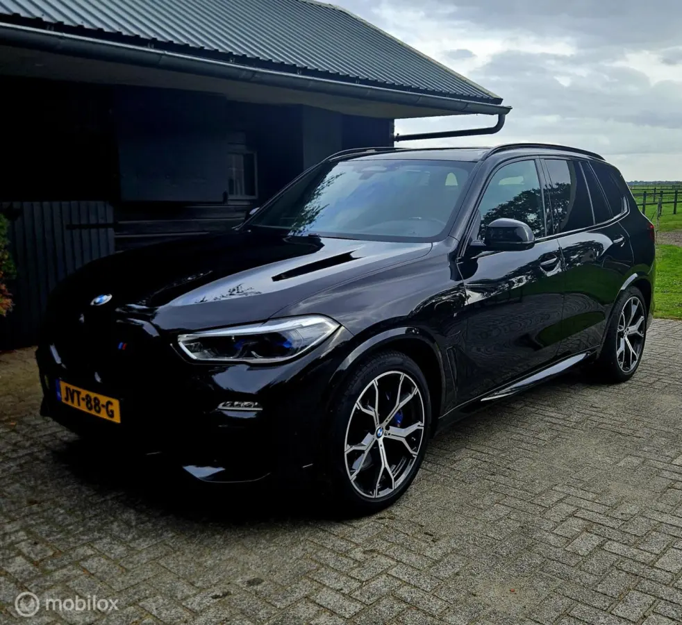 xDrive45E High Executive Hybride 394PK | SKY Lounge