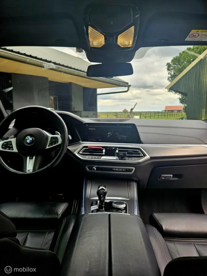xDrive45E High Executive Hybride 394PK | SKY Lounge